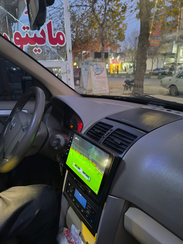 نمونه نصب شده ی مانیتور